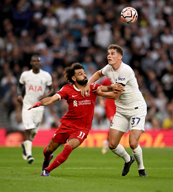 防守面临巨 防守面临巨