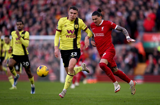 兩隊強勢對 兩隊強勢對