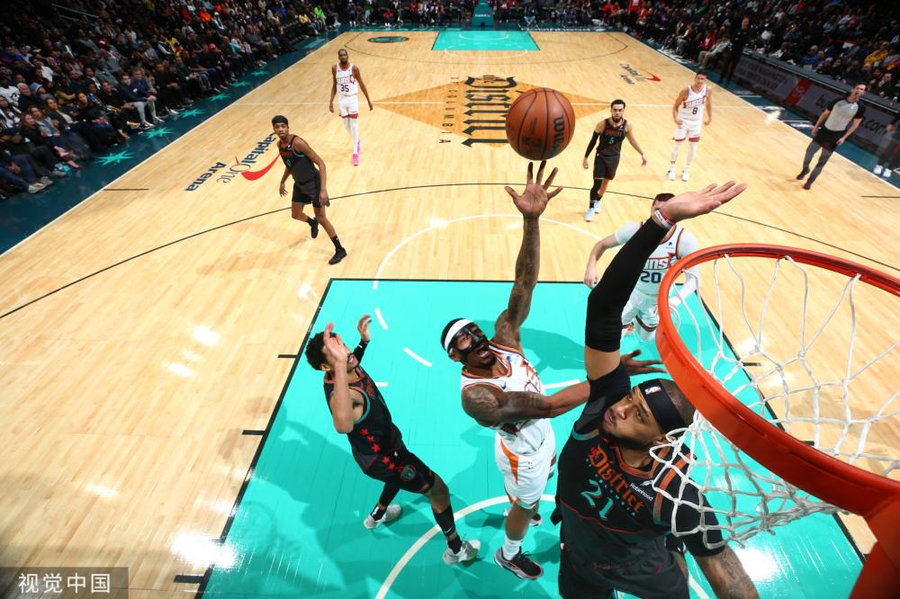 快艇必須依 快艇必須依